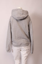 Lala Berlin Pullover von Labelstorys, weicher Stoff, lockerer Schnitt, in eleganter, moderner Design, auf einem weißen Hintergrund.