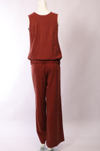 Elegantes Damenkleid von Labelstorys, Summum Woman, aus weichem Stoff, mit modernem Schnitt und stilvollen Details.
