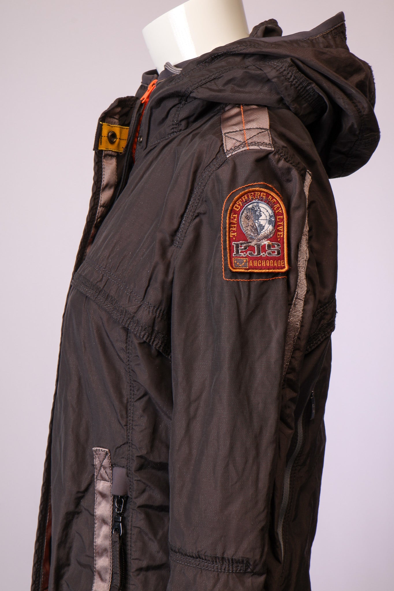 Parajumpers