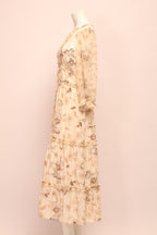 Elegantes Riani Kleid von Labelstorys, aus weichem Stoff, mit stilvollem Schnitt und modernen Details, auf einem Kleiderbügel präsentiert