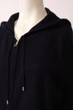 Gant Pullover von Labelstorys, helle gestrickte Wolljacke, detailreiche Naht und runder Halsausschnitt, auf weißem Hintergrund.