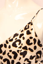 Elegantes Anine Bing Kleid von Labelstorys aus weichem Stoff, mit modischem Schnitt und stilvollem Design.