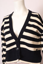 Woolrich Pullover von Labelstorys, grauer Wollpullover mit Rundhalsausschnitt und weich strukturierter Oberfläche.