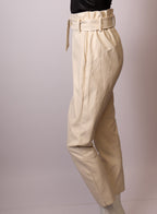 Dante6 Hosen von Labelstorys, stilvolle Damenhose aus weichem Stoff, sitzt bequem und modern.