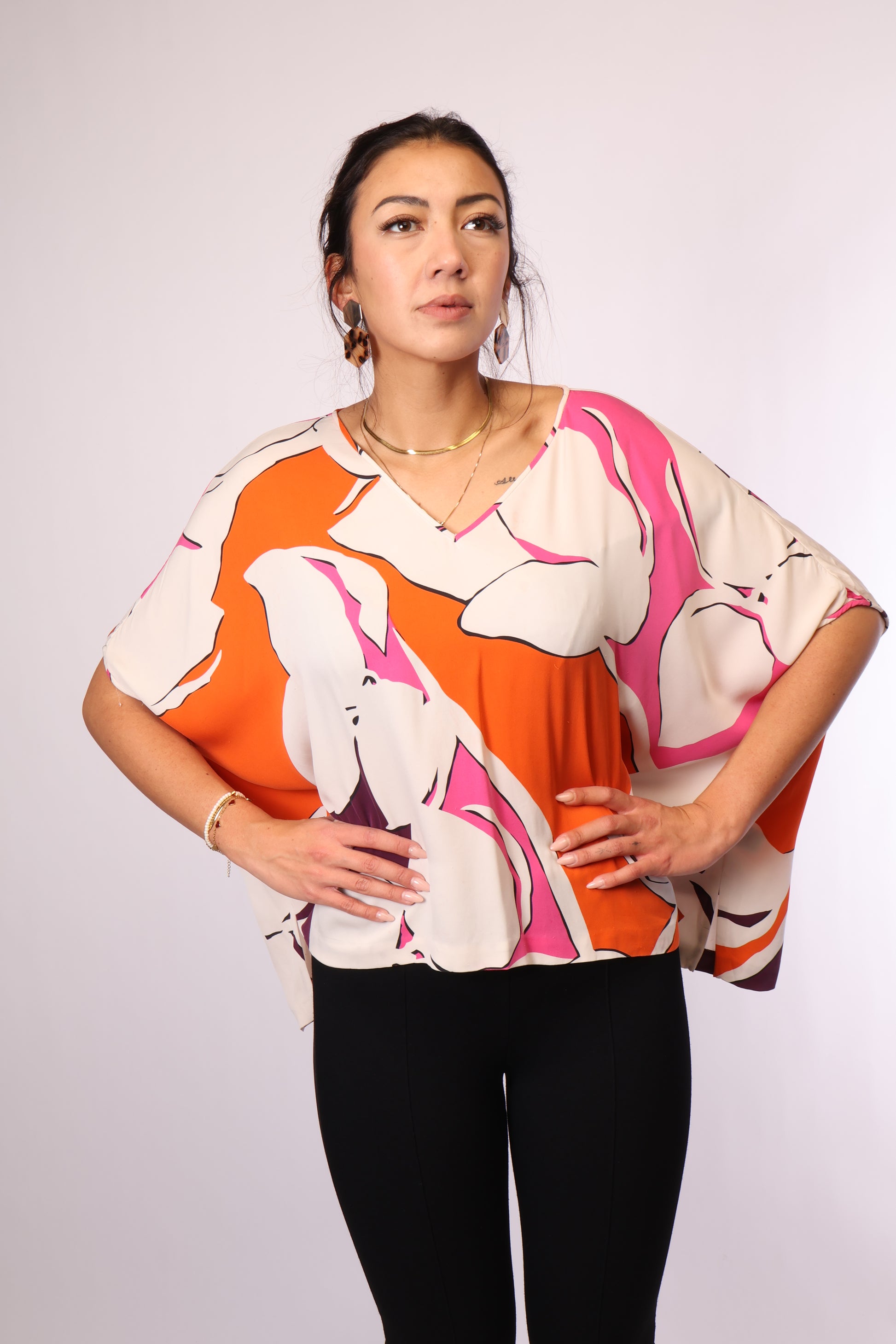 Preloved Diane von Fürstenberg Kurzarm-Bluse – Luftig und Bunt, Größe S