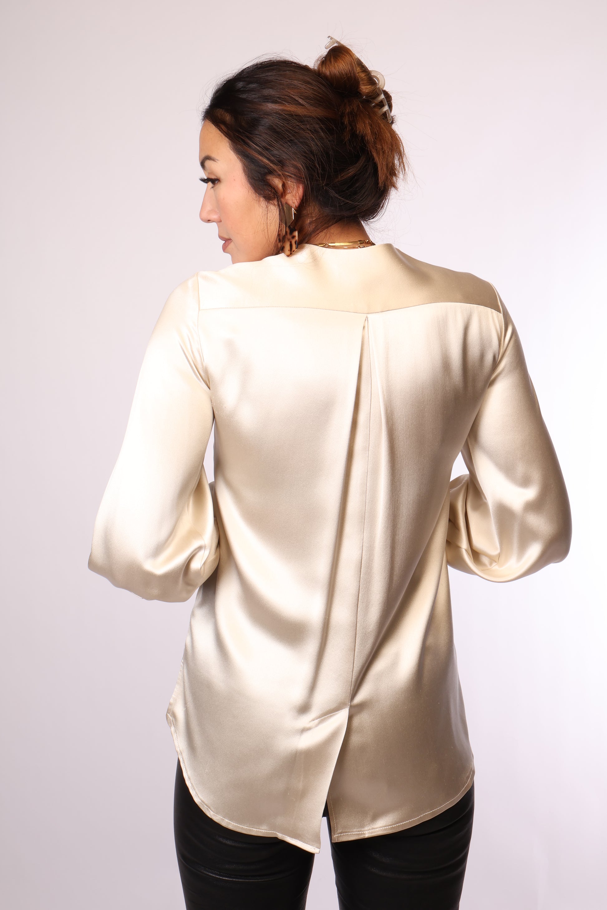 Preloved Glänzende Langarm-Bluse von Ellery in Ivory – Größe 36