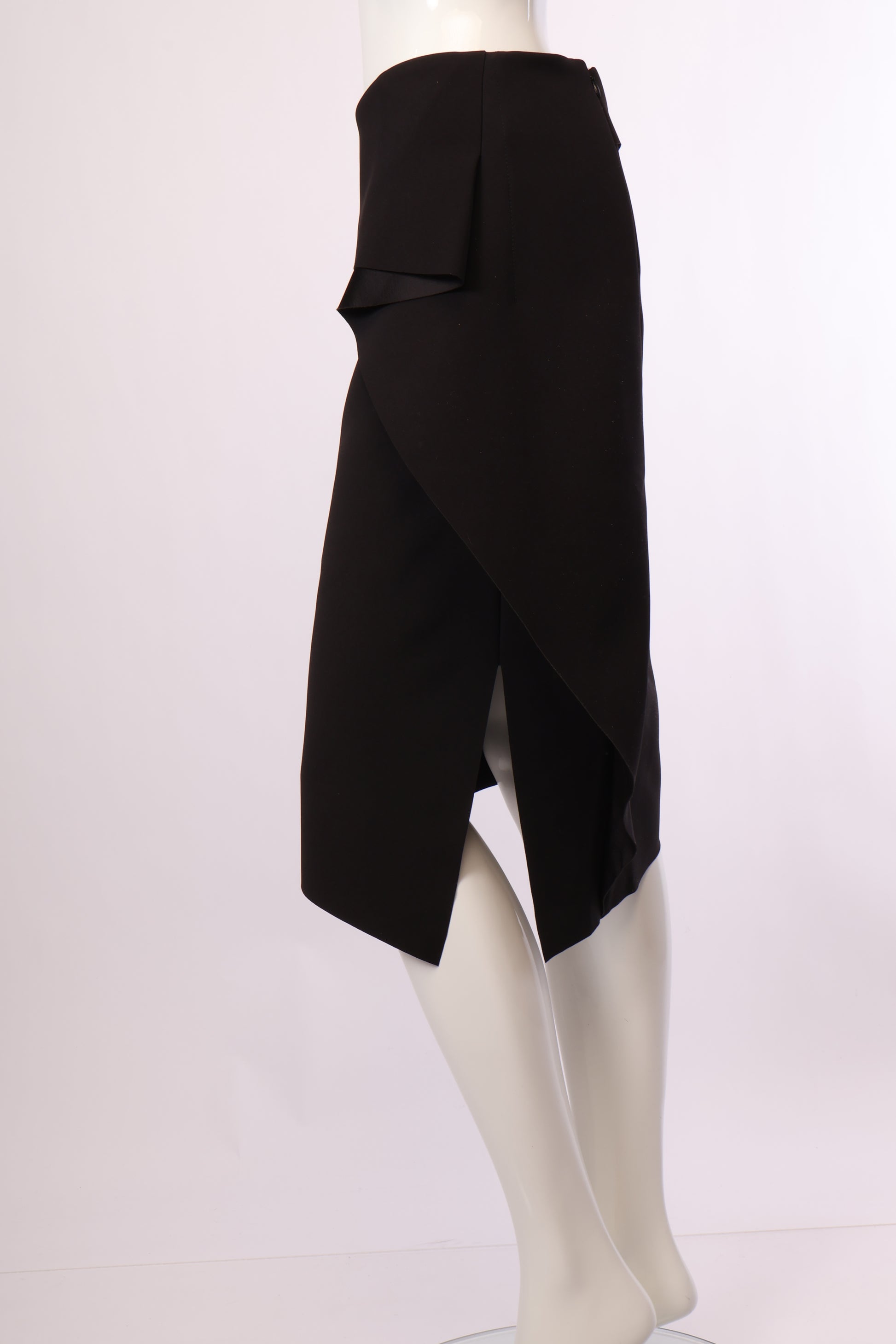 Preloved Midirock in Schwarz mit asymmetrischem Schnitt – Größe 36