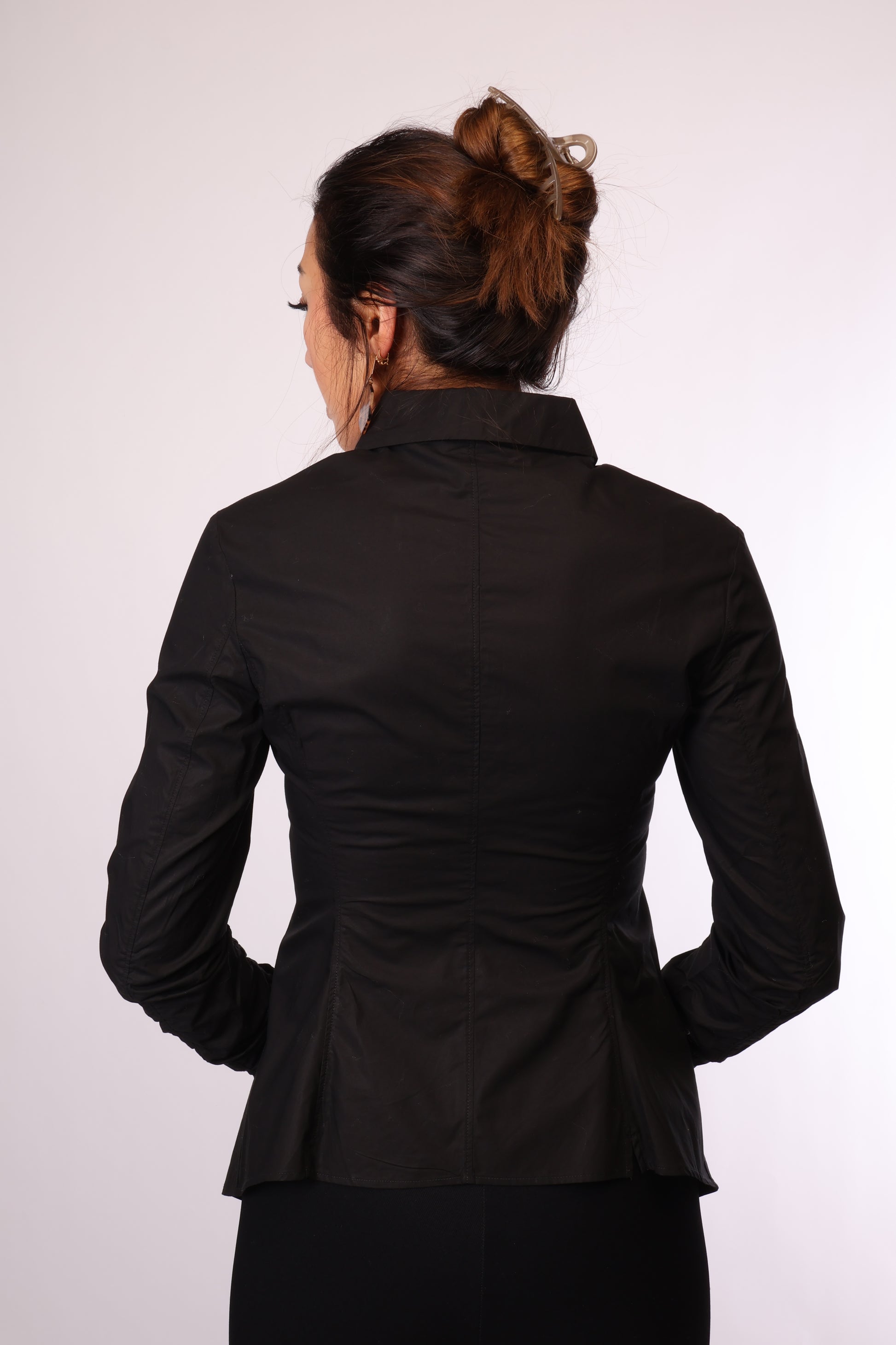 Secondhand Bluse von Rundholz in Schwarz – Größe S