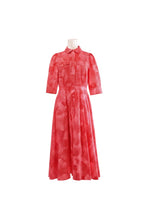 Labelstorys Kleid aus 100% Baumwolle in Apricot mit Muster, Hemdkragen und kurzen Ärmeln.