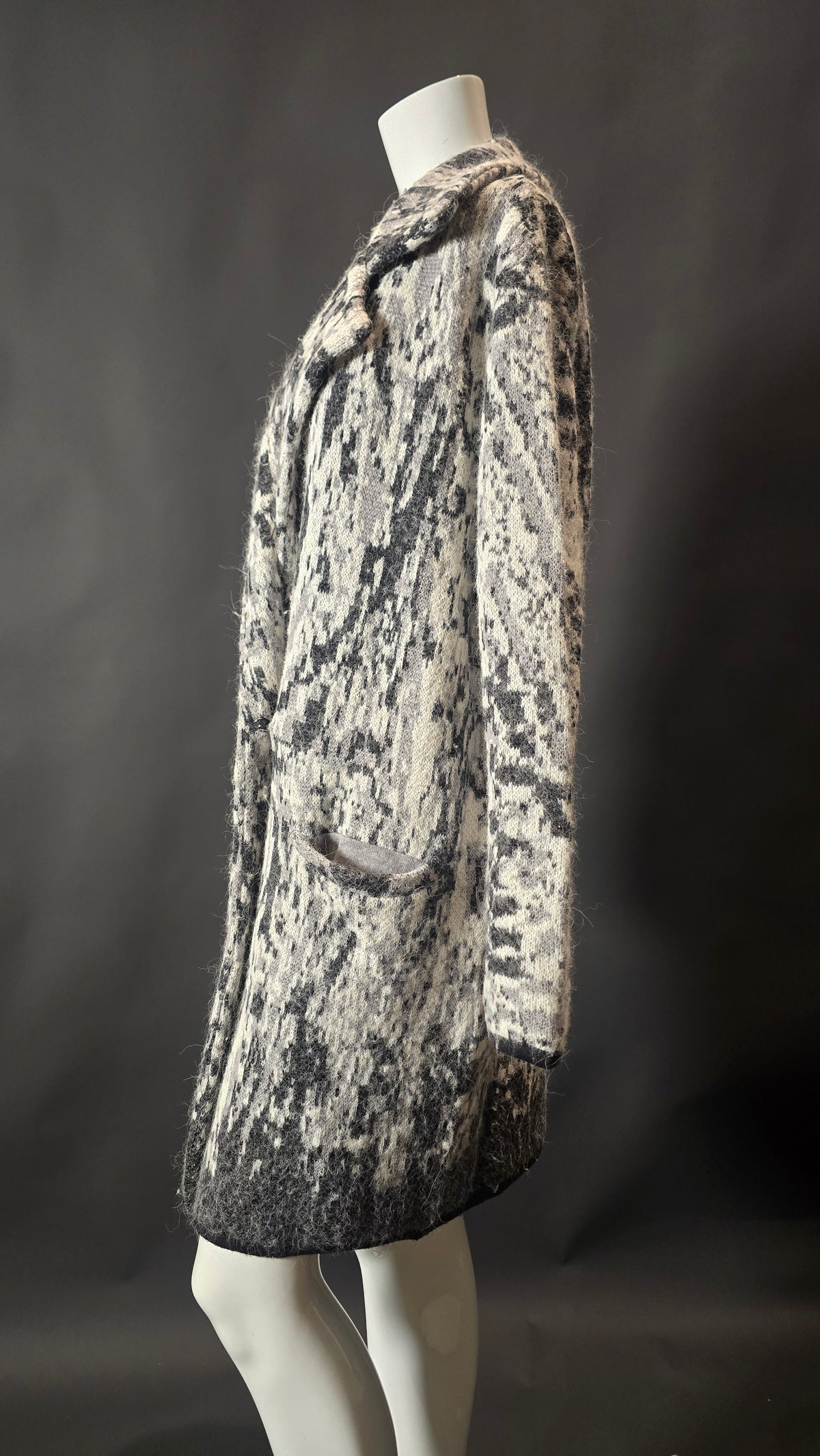 Gemusterte Lala Berlin Strickjacke in Größe S, weiche Textur und stilvolles Design, von Labelstorys.