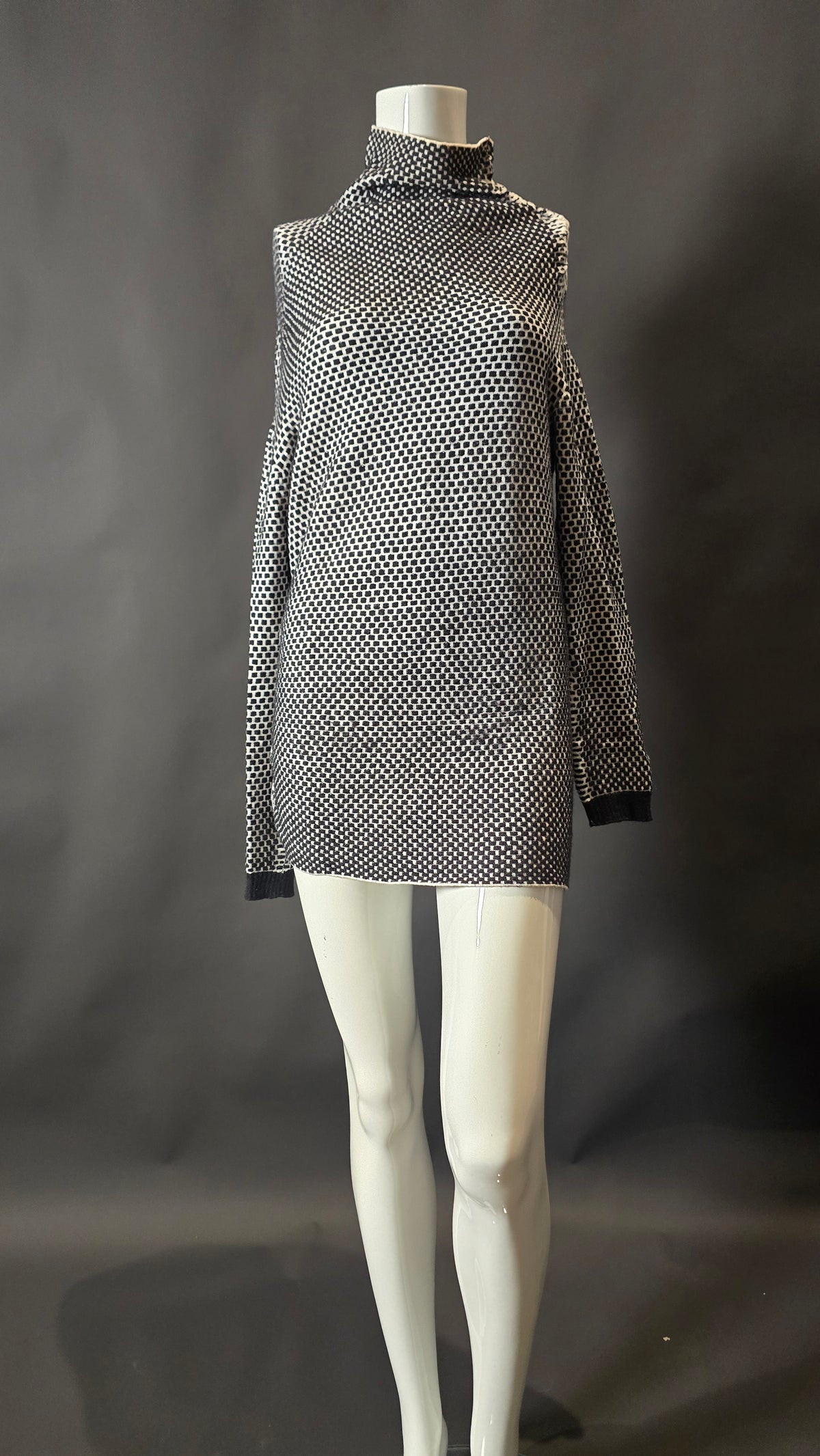 Pinko Longshirt Schwarz-Weiß gemustert · Gr. M