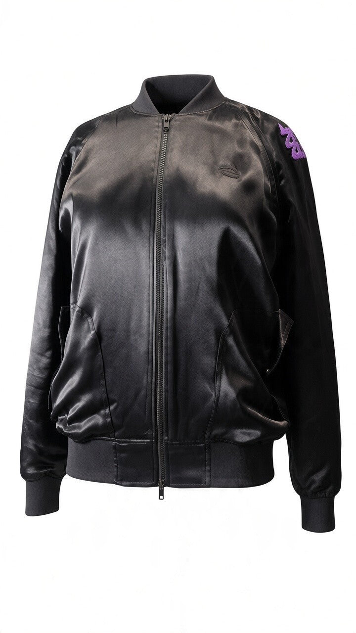 Schwarzer Lala Berlin Blouson mit lila Stickmustern, Gr. XS, modischer Damenblouson aus weichem Material.