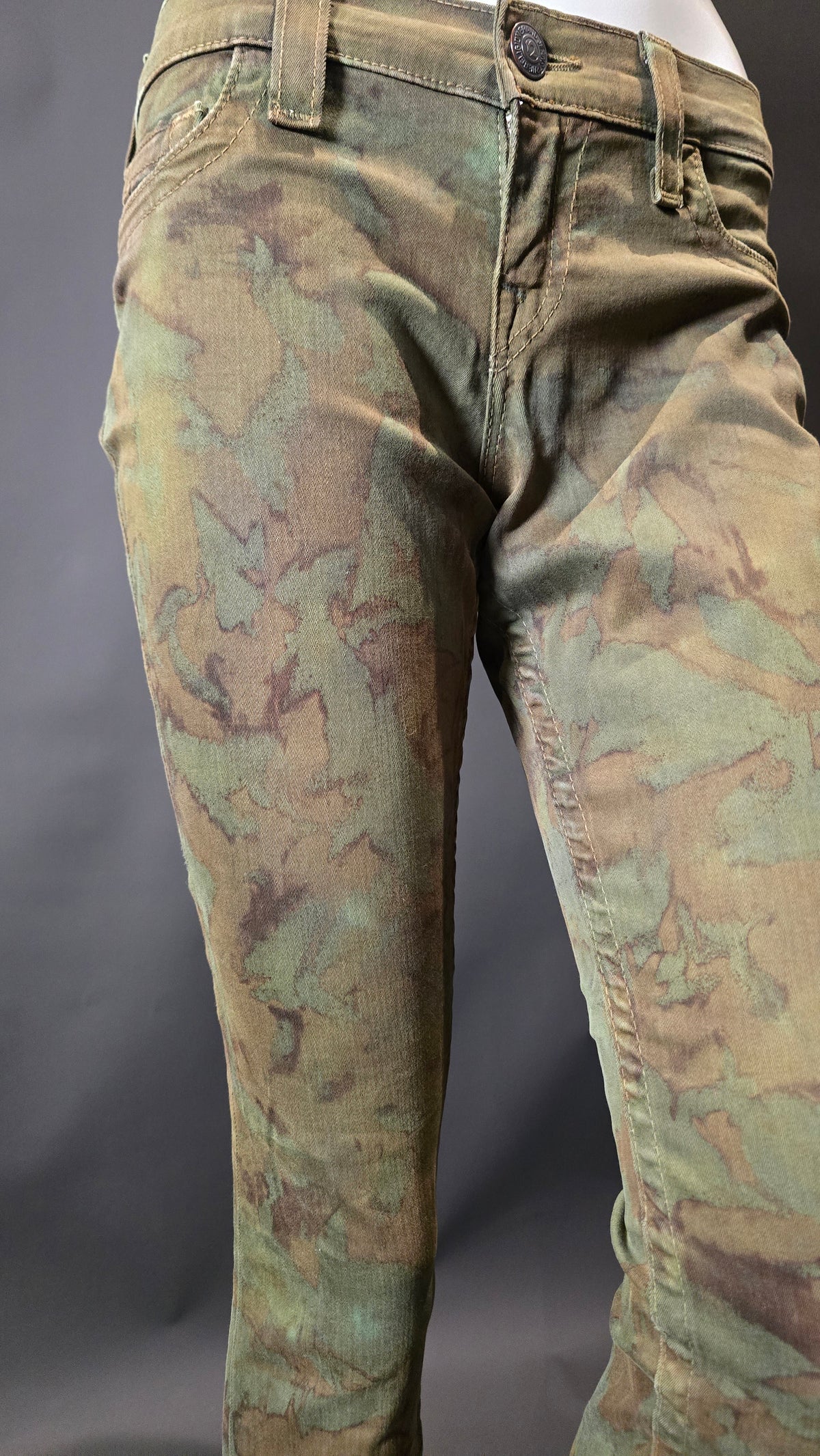 True Religion Jeans Camouflage Grün · Gr. W28
