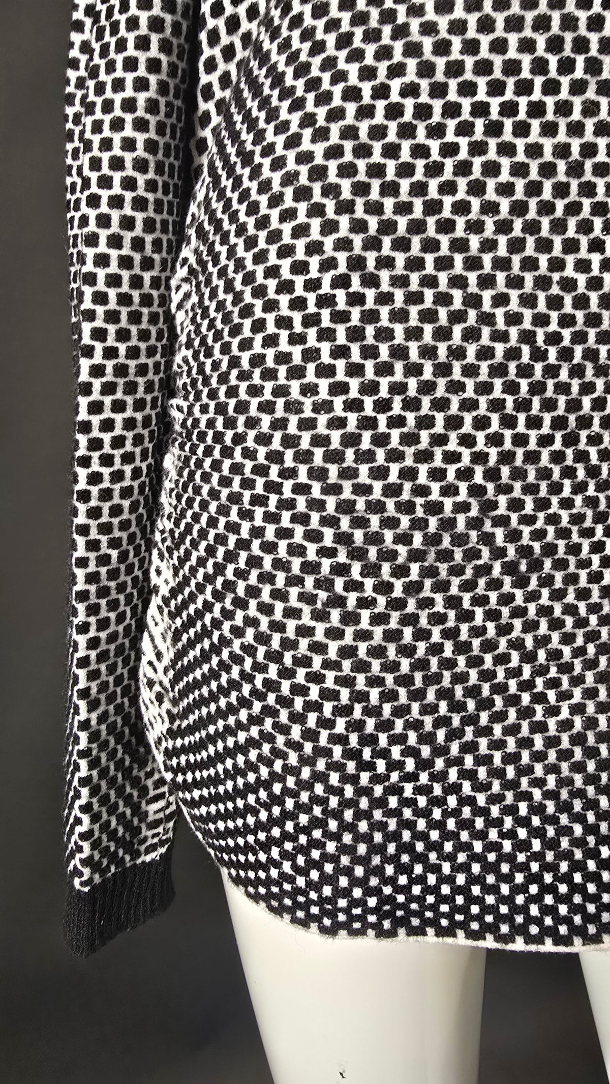 Pinko Longshirt Schwarz-Weiß gemustert · Gr. M