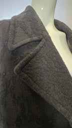 Lala Berlin Modeaccessoire, stilvolles Design, in lebendigen Farben, auf einem weißen Hintergrund fotografiert