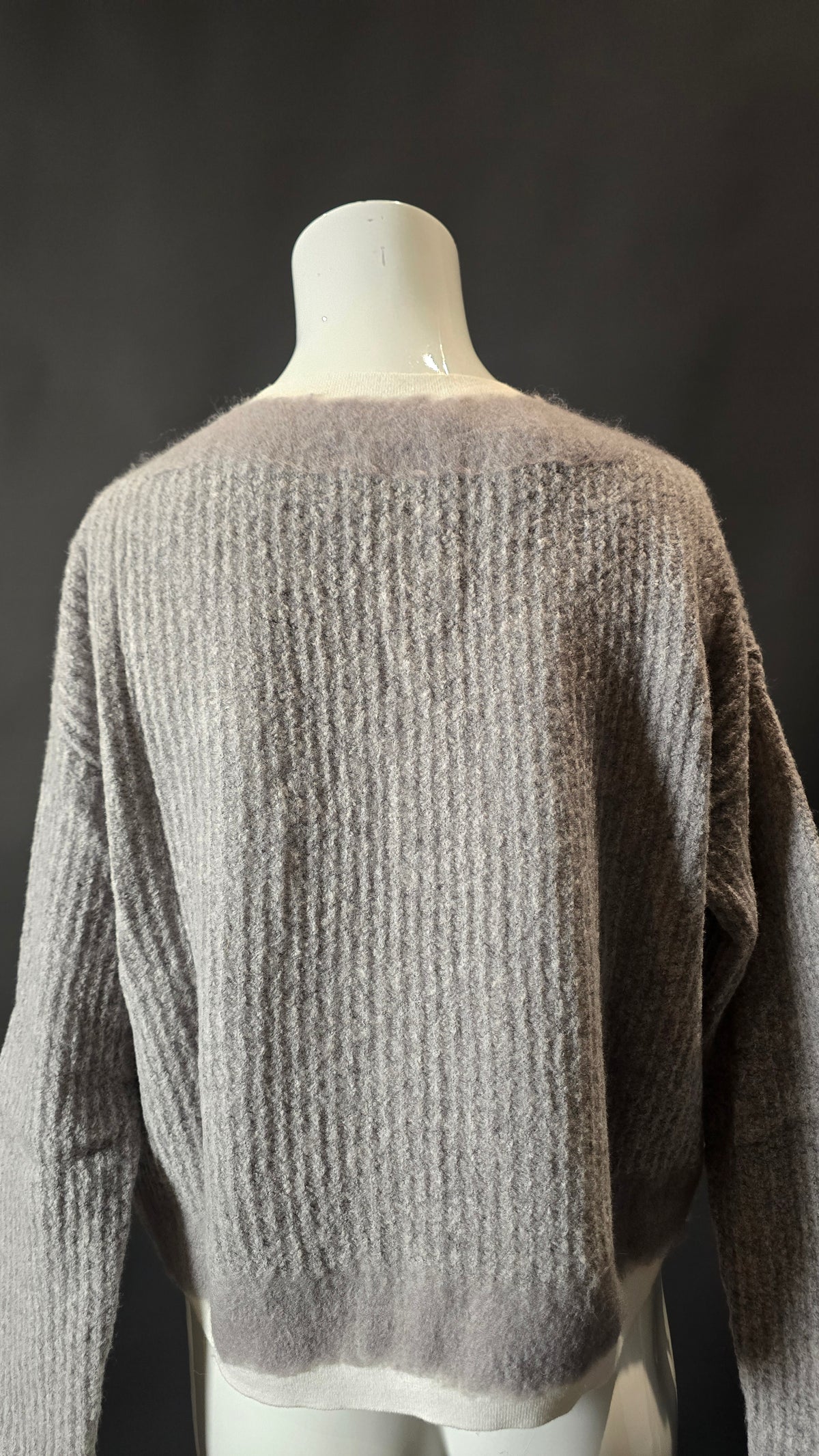 Grauer Luisa Cerano Pullover in Größe S, weiche Textur, runder Halsausschnitt, für stilvolle Casual-Outfits.